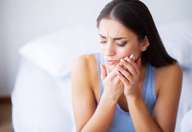 Home Remedies To Cope With Tooth Aches