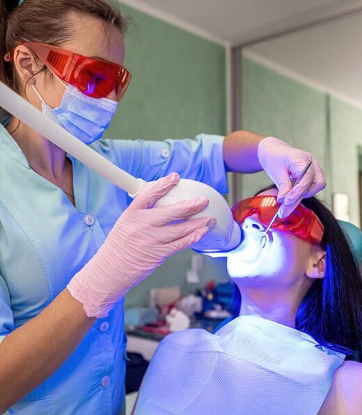 img-Facts-About-Laser-Whitening